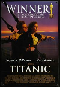 3p730 TITANIC DS int'l style D one-sheet '97 best image of Leonardo DiCaprio holding Kate Winslet!