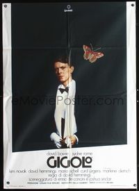 3v273 JUST A GIGOLO Italian one-panel '81 David Hemmings, cool close up of David Bowie in tuxedo!