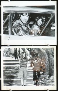 3y353 CARRIE 2 8x10 stills '76 great candid of John Travolta & Nancy Allen in car, Sissy Spacek!