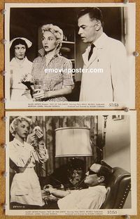 3y623 NOT OF THIS EARTH 2 8x10 stills '57 Roger Corman, two cool images of sexy Beverly Garland!