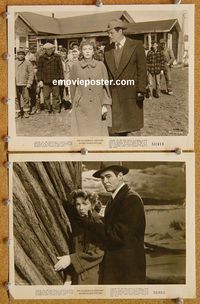 3y630 ON DANGEROUS GROUND 2 8x10 movie stills '51 two great images of Ida Lupino & Robert Ryan!