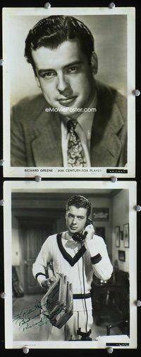 3y688 RICHARD GREENE 2 signed 8x10s '40s two great portraits of handsome star, one autographed!