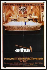 3z051 ARTHUR int'l one-sheet poster '81 great image of drunken Dudley Moore holding martini in bath!