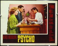 4c620 PSYCHO LC #4 '60 Alfred Hitchcock, Vera Miles & John Gavin at motel with Anthony Perkins!