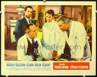 4c995 YOUNG DOCTORS movie lobby card #7 '61 cool image of Fredric March & Ben Gazzara as doctors!