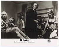 4e202 KLUTE East German movie still '71 great image of Donald Sutherland with sexy call girls!