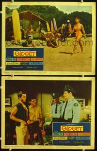 4g276 GIDGET 2 movie lobby cards '59 James Darren & Cliff Robertson check out girl in bikini!