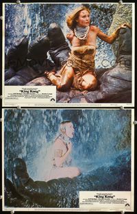 4g395 KING KONG 2 movie lobby cards '76 super-sexy half naked Jessica Lange gets a shower!