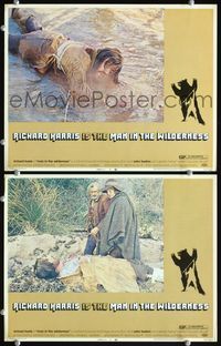 4g476 MAN IN THE WILDERNESS 2 movie lobby cards '71 Richard Harris is mountain man!