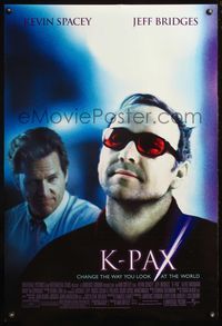4m640 K-PAX DS 1sh '01 close-up of Kevin Spacey, psychiatrist Jeff Bridges!