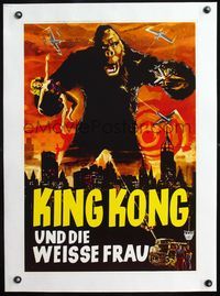 4r187 KING KONG linen German 19x27 R60s different art of giant ape w/Fay Wray over New York skyline!