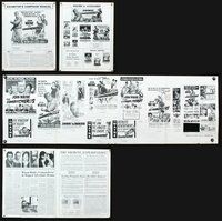 4t228 COMANCHEROS pressbook '61 artwork of cowboy John Wayne, directed by Michael Curtiz!