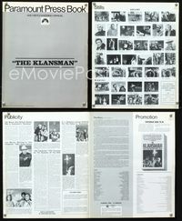 4t542 KLANSMAN pressbook '74 Lee Marvin, Richard Burton, a great place to live, if they let you!