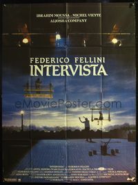 5c118 INTERVISTA French 1p '87 Federico Fellini, really cool image of crew working on set!