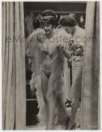 5j248 GYPSY candid 7.25x9.5 still '62 Natalie Wood backstage laughing in wild barely-there outfit!