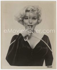 5j542 SOME LIKE IT HOT 8x10 art still '59 sexiest Marilyn Monroe w/tussled hair chewing on pearls!