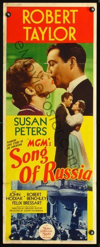 5r545 SONG OF RUSSIA insert '44 great romantic c/u of Robert Taylor kissing Commie Susan Peters!