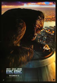6s317 KING KONG on building DS teaser 1sh '05 Naomi Watts on top of building with giant ape!