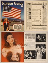 6z094 SCREEN GUIDE magazine August 1942, sexy Betty Grable posing by giant American flag!