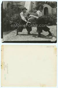 7b185 BLOOD & SAND 7.75x10.25 still '22 great close up of Rudolph Valentino in knife fight!