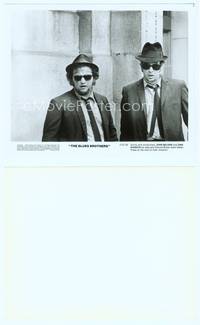 7b188 BLUES BROTHERS 8x10 still '80 portrait of grimy & exhausted John Belushi & Dan Aykroyd!