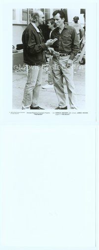 7b192 BOOST candid 8x10 still '88 director Harold Becker close up with James Woods on set!