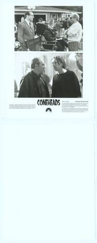 7b248 CONEHEADS candid 8x10 still '93 Lorne Michaels, Curtin, McKean & director Barron on set!