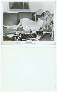 7b278 DESIRE IN THE DUST 8x10 still '60 hot Martha Hyer fanning herself on couch with drink!