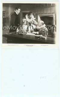 7b313 FIRE OVER ENGLAND 8x10 still '37 young Laurence Olivier & beautiful Vivien Leigh!