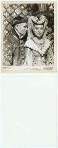 7b364 HENRY V 8x10 still '44 great close up of Laurence Olivier staring at Freda Jackson!