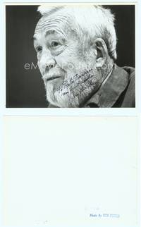 7b414 JOHN HUSTON signed 8x10 still '70s incredibly close portrait by Rick Porter!