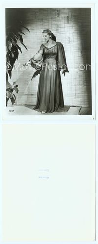 7b451 LETTER 8x10 still '40 classic image of fascinating & dangerous Bette Davis pointing gun!