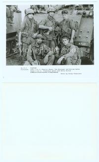 7b563 PLATOON 8x10 still '86 Oliver Stone, Tom Berenger, Willem Dafoe, Charlie Sheen, Vietnam War!