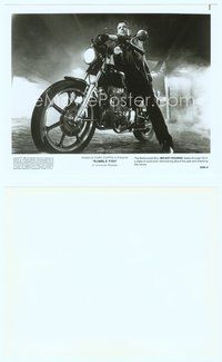 7b600 RUMBLE FISH 8x10 still '83 Francis Ford Coppola, great c/u of Motorcycle Boy Mickey Rourke!