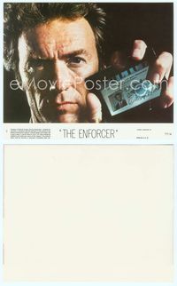 7b035 ENFORCER 8x10 mini LC #2 '76 best c/u of Clint Eastwood as Dirty Harry showing badge!