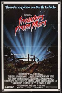 7e424 INVADERS FROM MARS 1sh '86 Tobe Hooper, art by Rider, there's no place on Earth to hide!