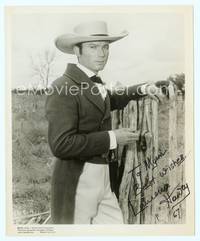 7f071 LAURENCE HARVEY signed 8x10 still '60 full-length portrait as William Travis in The Alamo!