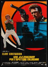 7g437 MAGNUM FORCE Italian lrg pbusta '73 Clint Eastwood is Dirty Harry pointing his huge gun!