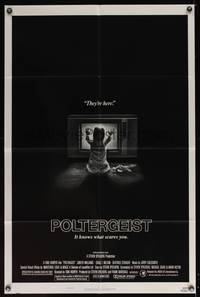 7z689 POLTERGEIST style B 1sh '82 Tobe Hooper, classic They're here image of little girl by TV!