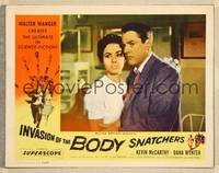 8b101 INVASION OF THE BODY SNATCHERS  LC '56 best close up of scared Kevin McCarthy & Dana Wynter!