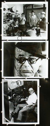 8p654 FRONT PAGE 3 8x10s '75 three great candid images of director Billy Wilder on the set!
