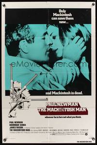 8t542 MACKINTOSH MAN 1sh '73 Paul Newman & Dominique Sanda kiss close up, directed by John Huston!