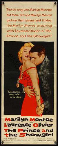 8y057 PRINCE & THE SHOWGIRL insert '57 Laurence Olivier nuzzles sexy Marilyn Monroe's shoulder!