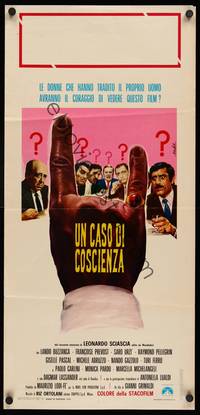 9b864 UN CASO DI COSCIENZA  Italian locandina '70 wacky Nistri art of hand giving the devil horns!