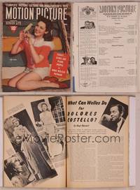 9c090 MOTION PICTURE magazine May 1942, full-length sexy Linda Darnell playing with parakeet!