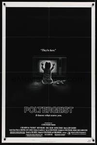 9d670 POLTERGEIST style B 1sh '82 Tobe Hooper, classic They're here image of little girl by TV!