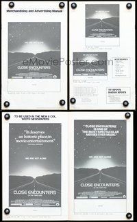 9f138 CLOSE ENCOUNTERS OF THE THIRD KIND pressbook '77 Steven Spielberg sci-fi classic!