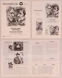 9f159 DEADLY TRACKERS pressbook '73 close up art of Richard Harris, written by Sam Fuller!