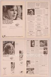 9f482 THANK YOU ALL VERY MUCH pressbook '69 single mother Sandy Dennis!