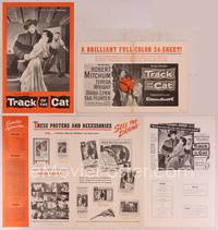 9f509 TRACK OF THE CAT pressbook '54 Robert Mitchum & Teresa Wright in a startling love story!